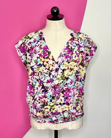 CABI EDEN FLORAL FAUX WRAP TOP - M