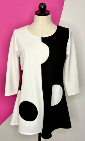 NEW ANDRIA LIEU DENVER TUNIC TOP - M