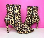 LEOPARD PRINT HEELED BOOTIES - 39 (8-9)